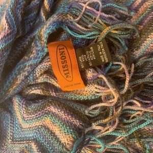 Missoni winter scarf with fringe at ends